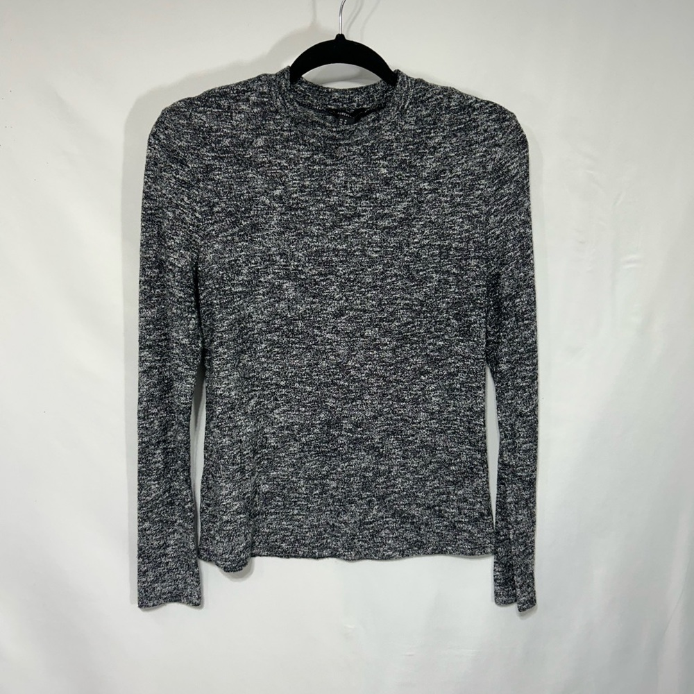 Forever 21 Black and White Knit Sweater